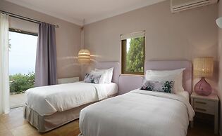 Art Blue Villas