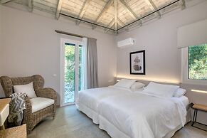 Art Blue Villas