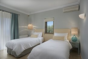 Art Blue Villas
