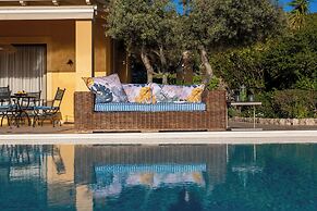 Art Blue Villas