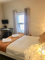 The Waterfront Inn