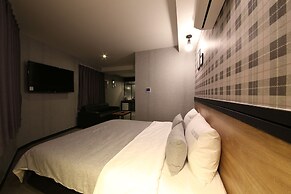 The Last Hotel