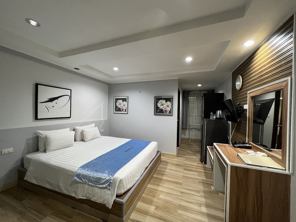 The Beach Front Resort Pattaya  - SHA Plus
