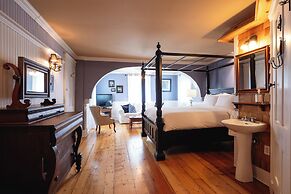 Lee Farm Inn
