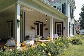 Lee Farm Inn