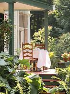 Lee Farm Inn