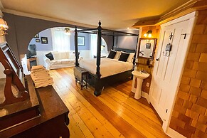 Lee Farm Inn
