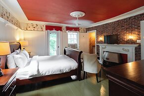 Lee Farm Inn
