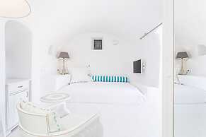 Kamini Santorini Luxury Villas