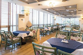 Palasia Hotel Palau