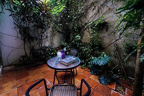 Casa Bugambilia