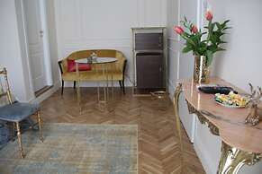 Ingrami Suites