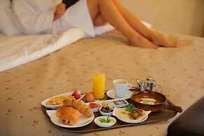 Sunrise Hotel