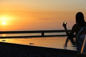 Sunrise Hotel