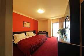 Sunrise Hotel