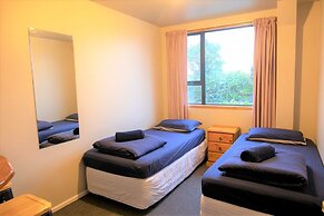 Dusky Lodge - Hostel