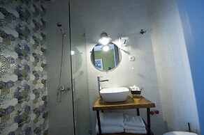 Hotel 27