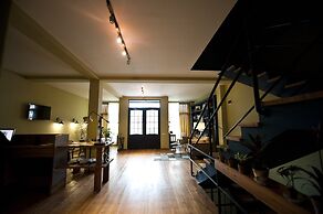 Hotel 27
