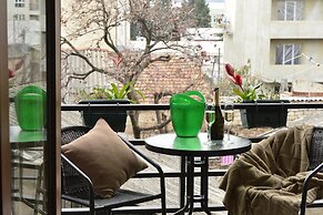 Hotel 27