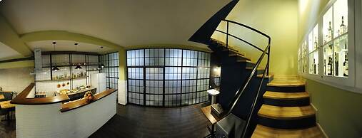 Hotel 27