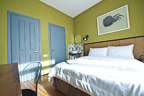 Hotel 27