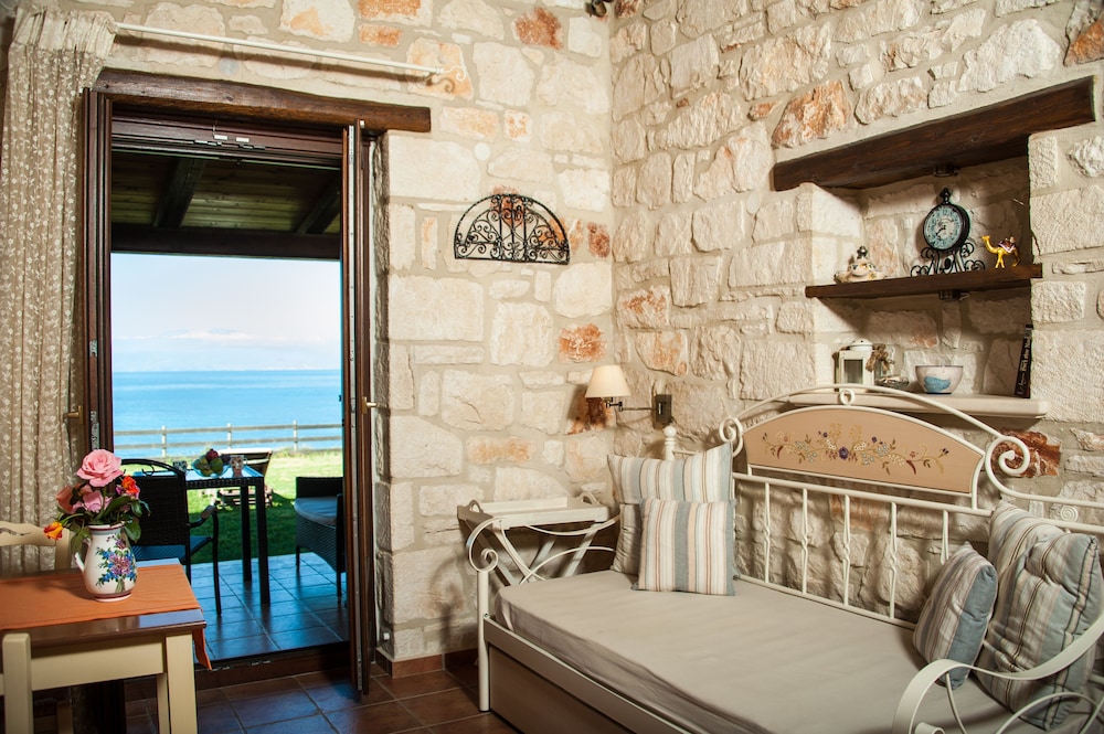 Kavos Psarou Villas