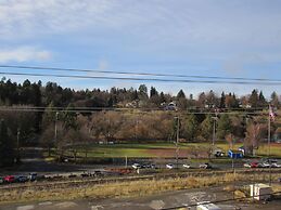 Pullman Garden Inn