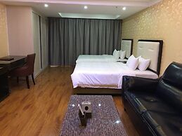 Nomo Service Apartment The Legend