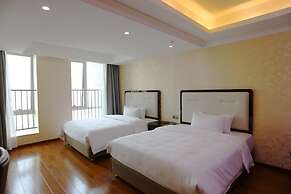 Nomo Service Apartment The Legend