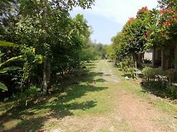 Lanta Wanida Resort