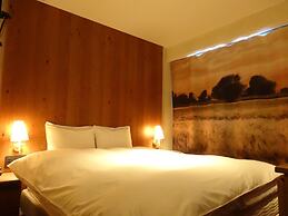 The Wall Hotel
