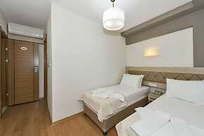 Metrolux Hotel
