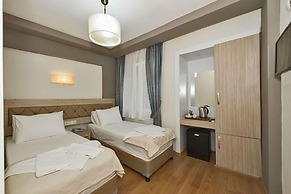 Metrolux Hotel