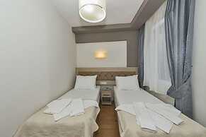 Metrolux Hotel