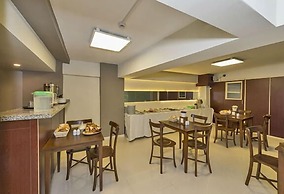 Metrolux Hotel