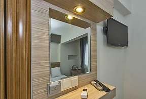Metrolux Hotel