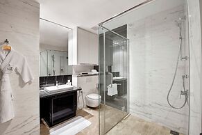 THE FACE Suites Hotel