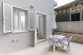 Apartments Villa Karmen