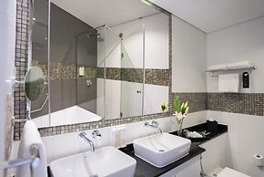 The First Collection Marina, Dubai, a Tribute Portfolio Hotel
