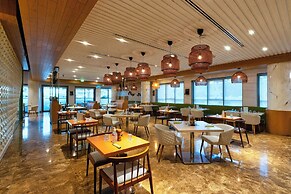 The First Collection Marina, Dubai, a Tribute Portfolio Hotel