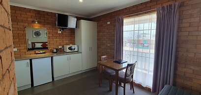 Centrepoint Motel