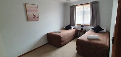 Centrepoint Motel