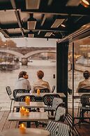 Off Paris Seine