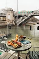 Off Paris Seine