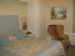 Plas Maenan Country House
