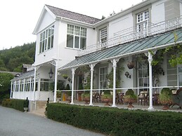 Plas Maenan Country House