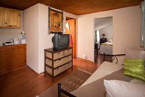 Homestead B & B