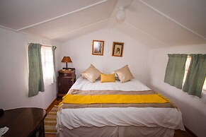 Homestead B & B