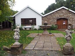 La Riviera Guesthouse