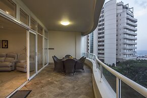 203 Oyster Quays